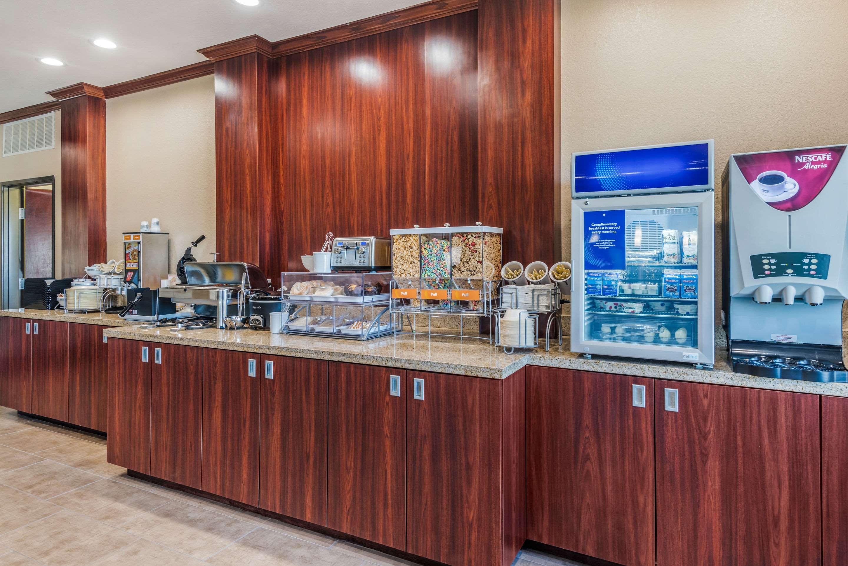 Comfort Inn & Suites Big Spring Ngoại thất bức ảnh