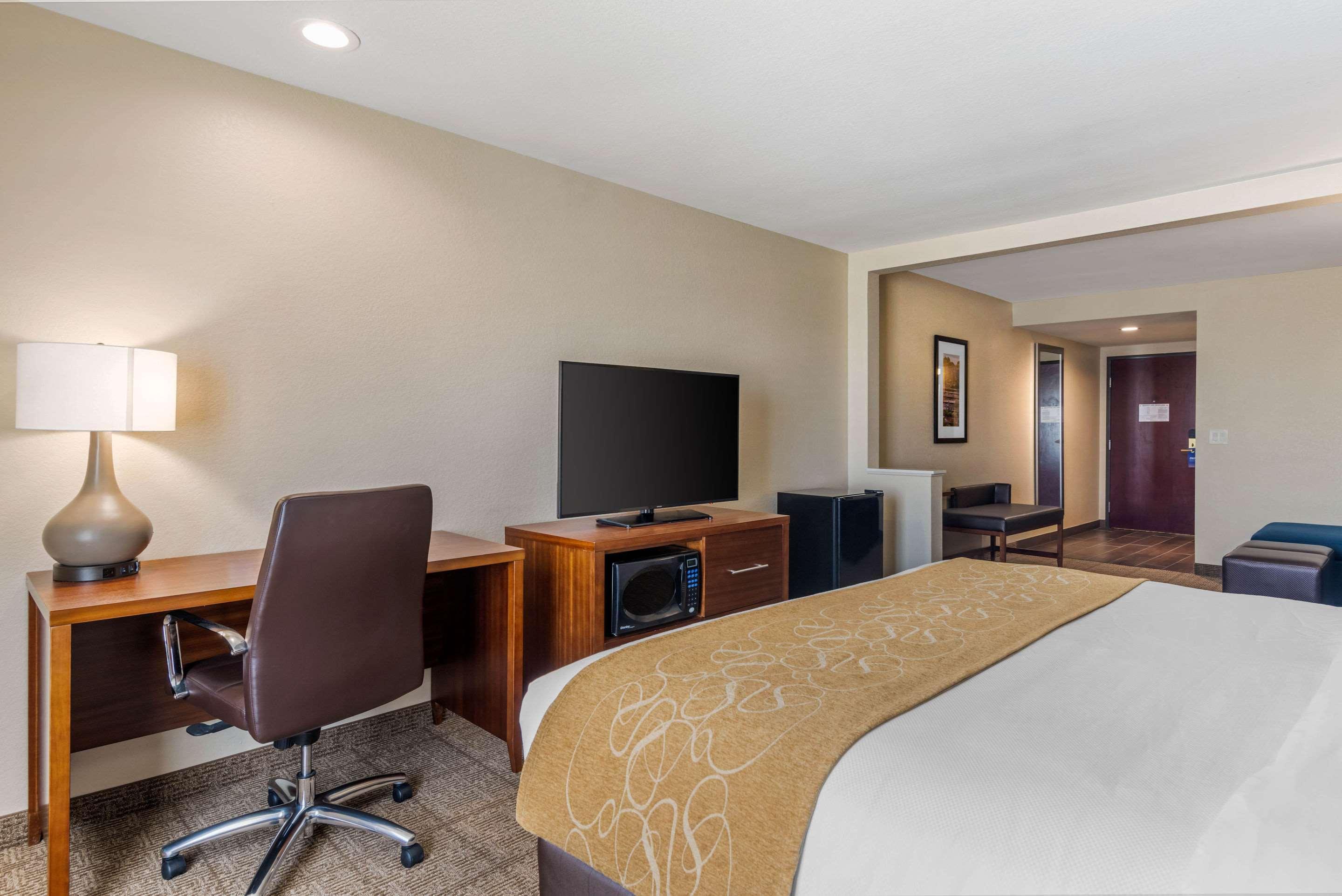 Comfort Inn & Suites Big Spring Ngoại thất bức ảnh