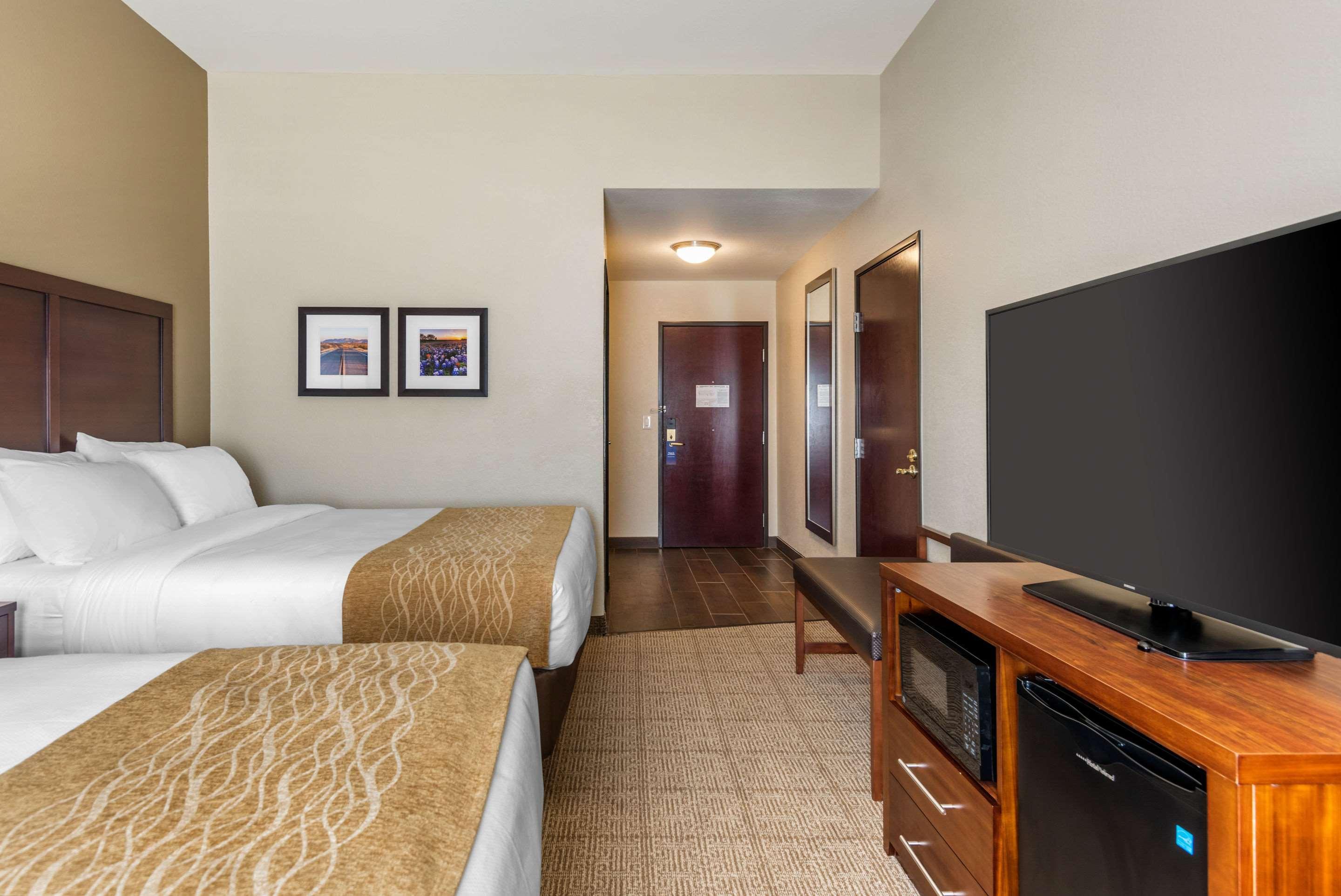 Comfort Inn & Suites Big Spring Ngoại thất bức ảnh